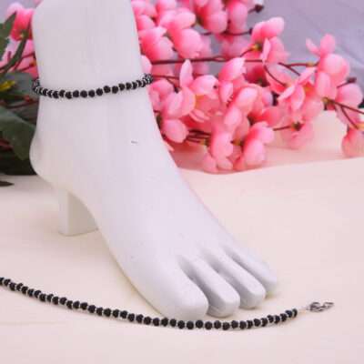 Black Beade Payal / Anklet strung with Silver Replica